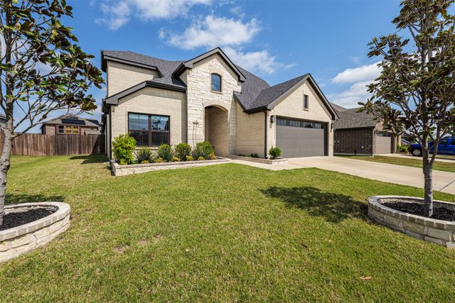 279 Moonshadow Drive, Waxahachie, TX 75165