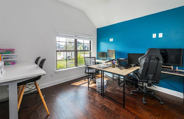 279 Moonshadow Drive, Waxahachie, TX 75165