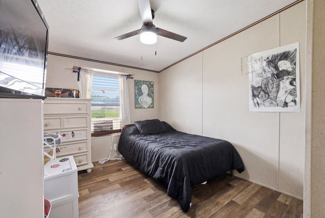 515 Blakefield Dr, Schriever, LA 70395