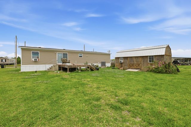 515 Blakefield Dr, Schriever, LA 70395