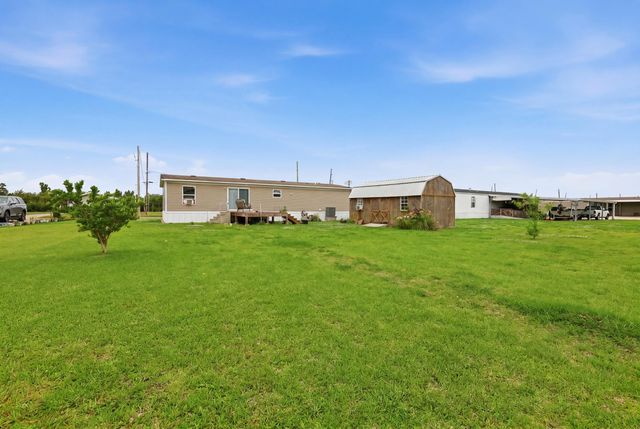 515 Blakefield Dr, Schriever, LA 70395