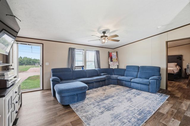515 Blakefield Dr, Schriever, LA 70395