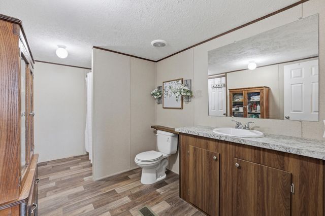 515 Blakefield Dr, Schriever, LA 70395