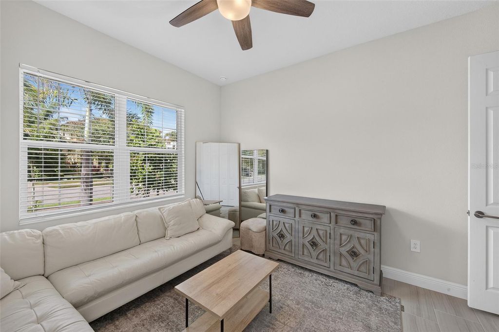 Image 18 of property listing at 5504 TITLE ROW DRIVE, Bradenton, FL 34210