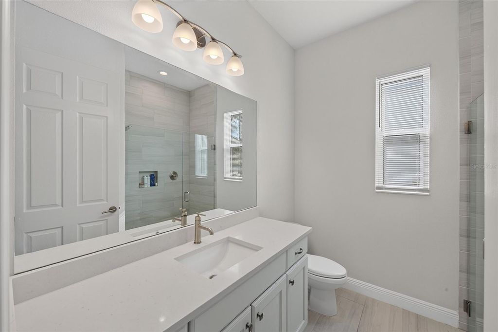 Image 19 of property listing at 5504 TITLE ROW DRIVE, Bradenton, FL 34210