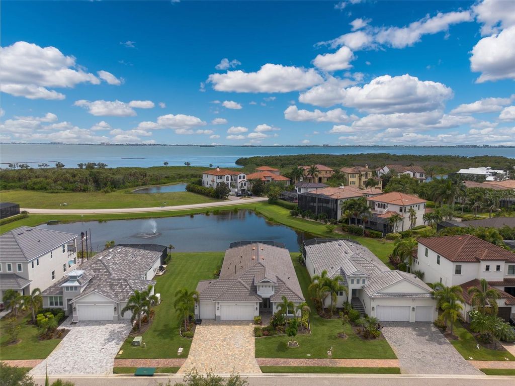 Image 3 of property listing at 5504 TITLE ROW DRIVE, Bradenton, FL 34210