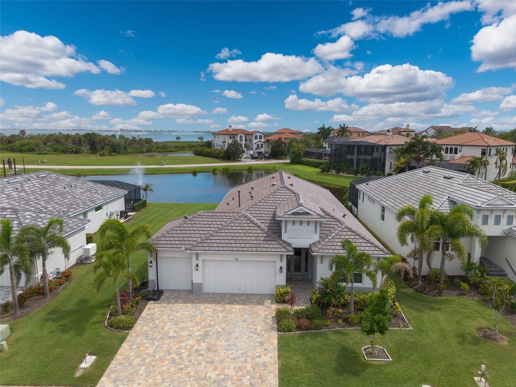 Image 4 of property listing at 5504 TITLE ROW DRIVE, Bradenton, FL 34210