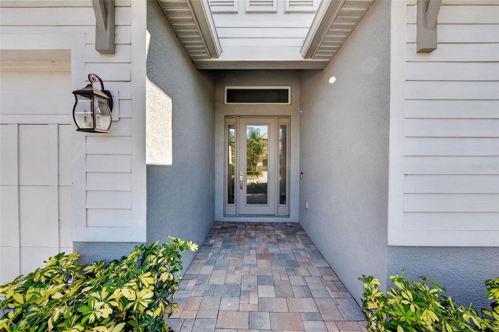 Image 8 of property listing at 5504 TITLE ROW DRIVE, Bradenton, FL 34210