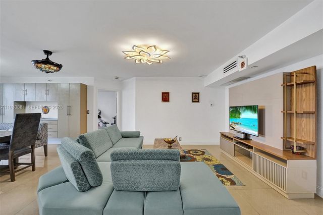 3530 Mystic Pointe Dr 2002, Aventura, FL 33180