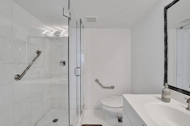 3530 Mystic Pointe Dr 2002, Aventura, FL 33180