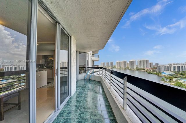 3530 Mystic Pointe Dr 2002, Aventura, FL 33180