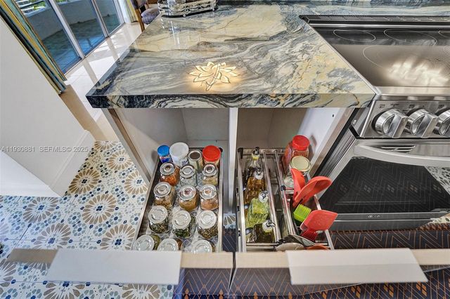 3530 Mystic Pointe Dr 2002, Aventura, FL 33180