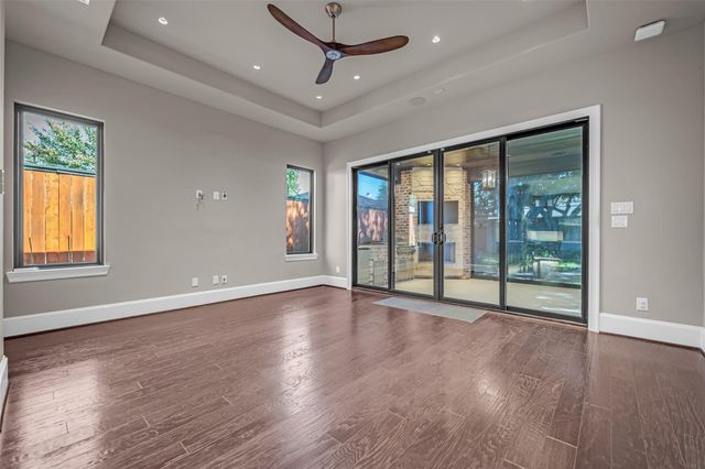 4719 Waring Street, Houston, TX 77027