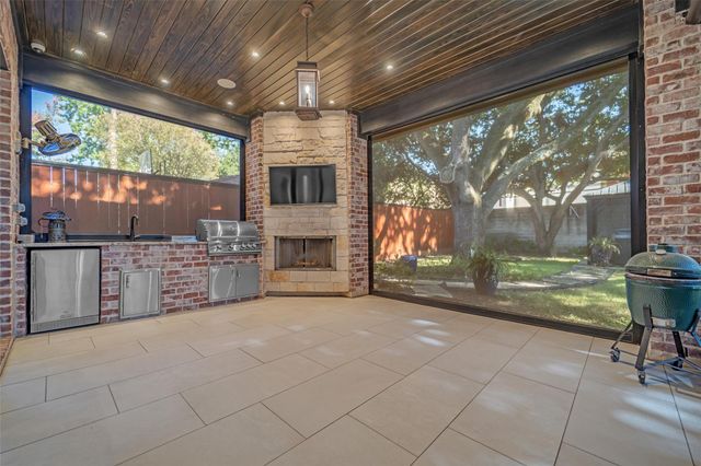 4719 Waring Street, Houston, TX 77027