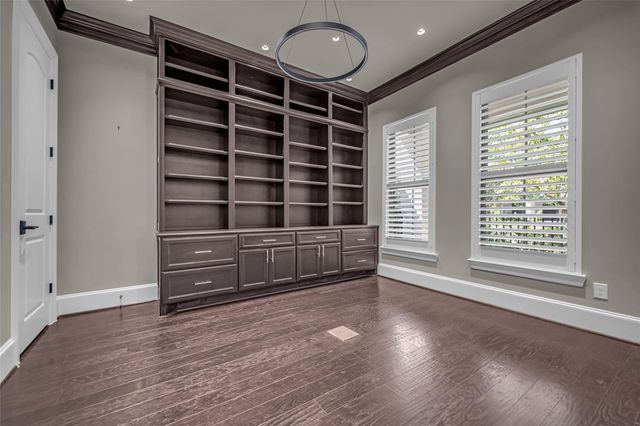 4719 Waring Street, Houston, TX 77027