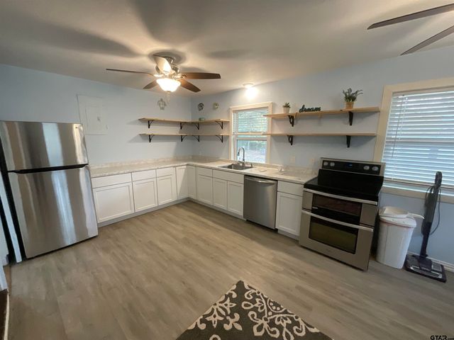 319 Christine Drive, Bullard, TX 75757