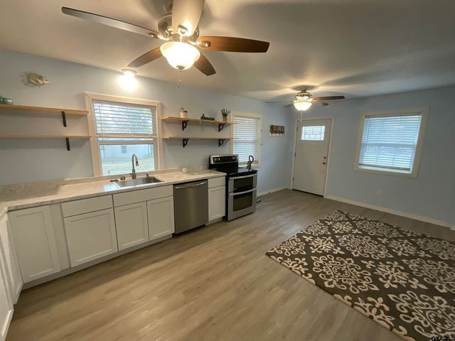 319 Christine Drive, Bullard, TX 75757