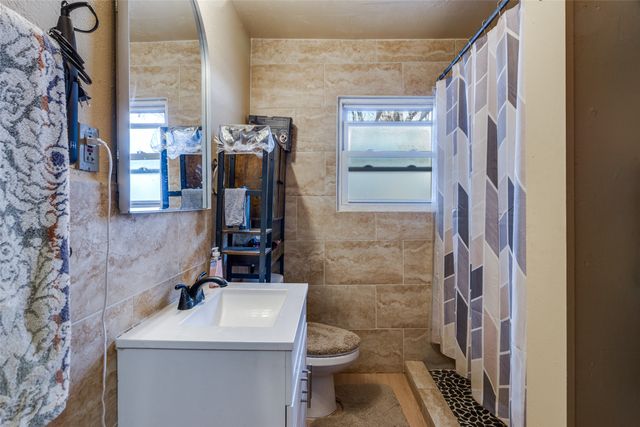 3745 Earle Drive, Haltom City, TX 76117