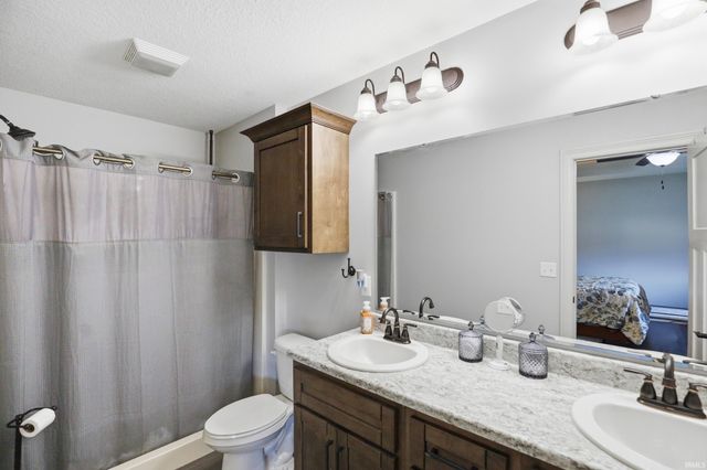 1601 Birch Run, Auburn, IN 46706