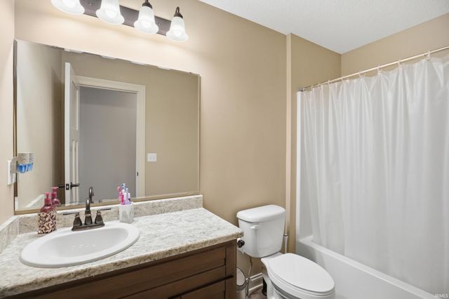 1601 Birch Run, Auburn, IN 46706