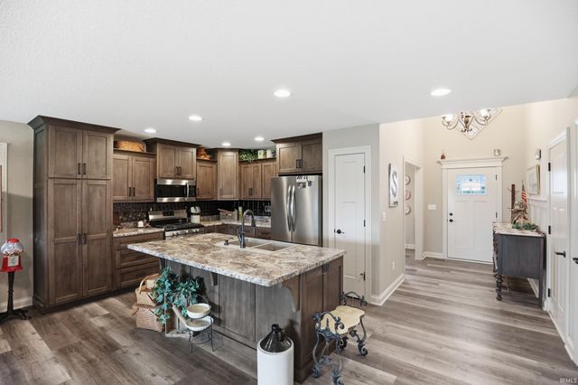 1601 Birch Run, Auburn, IN 46706