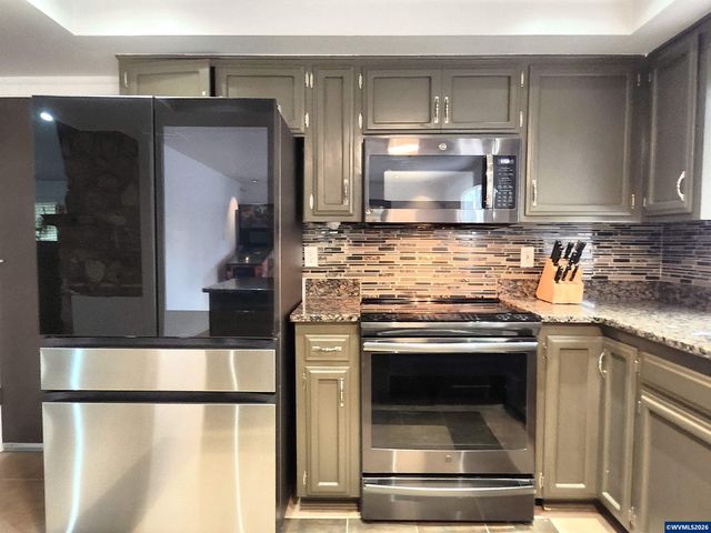 1387 Windsong Ct NW, Salem, OR 97304