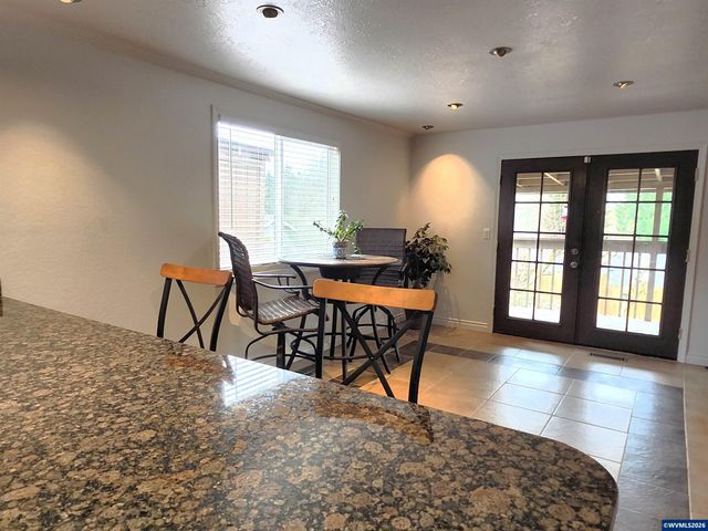 1387 Windsong Ct NW, Salem, OR 97304