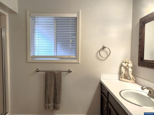 1387 Windsong Ct NW, Salem, OR 97304