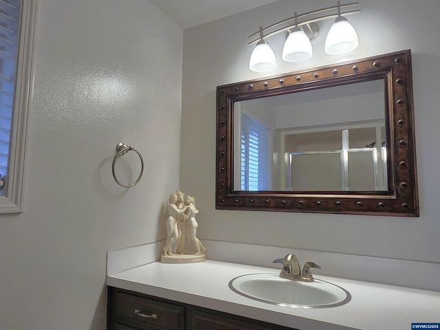 1387 Windsong Ct NW, Salem, OR 97304