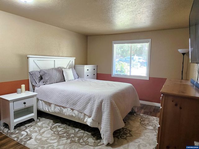 1387 Windsong Ct NW, Salem, OR 97304