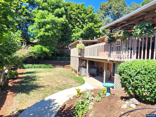 1387 Windsong Ct NW, Salem, OR 97304