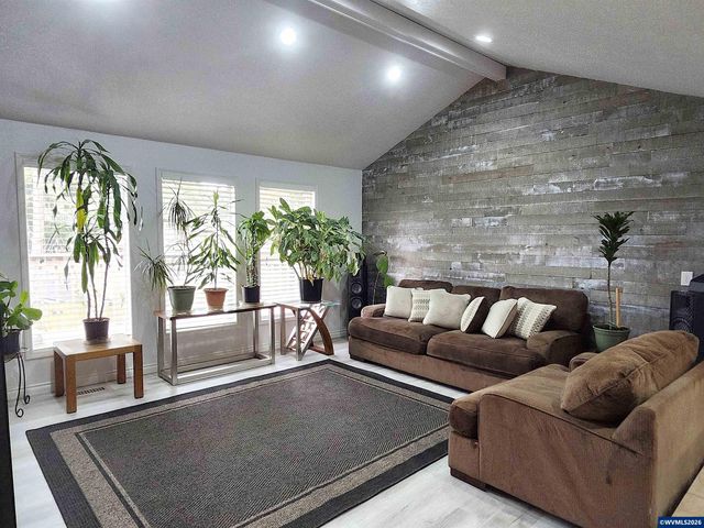 1387 Windsong Ct NW, Salem, OR 97304