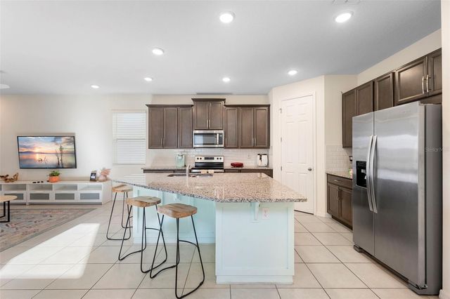 2092 FLEMING MIST PLACE, Kissimmee, FL 34747