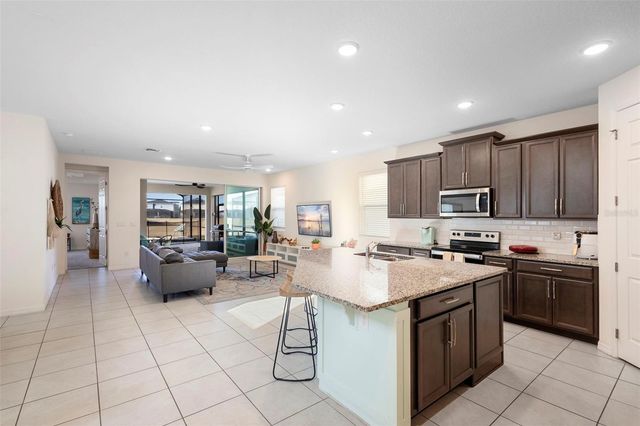 2092 FLEMING MIST PLACE, Kissimmee, FL 34747