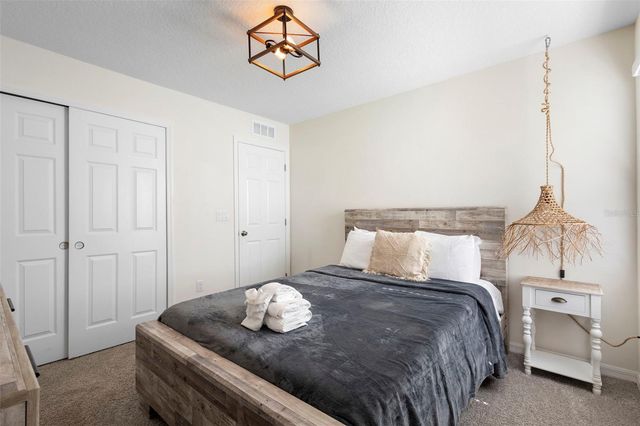 2092 FLEMING MIST PLACE, Kissimmee, FL 34747