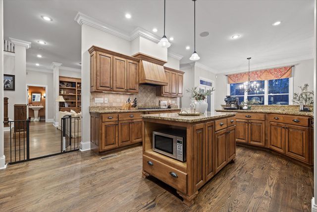 2506 Bristlecone Lane, Signal Mountain, TN 37377