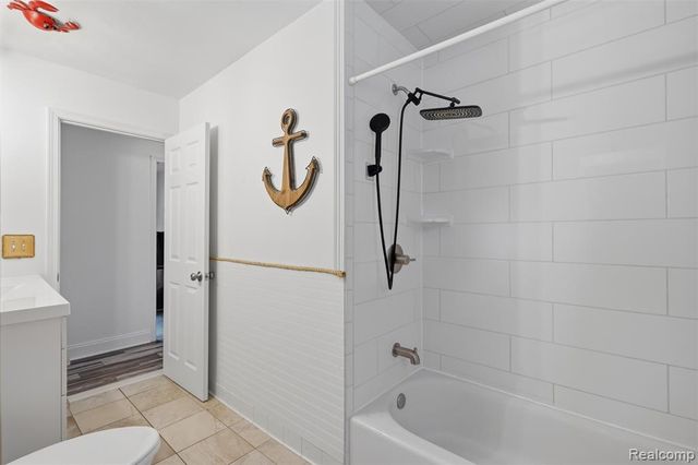 5233 Van Winkle Street, Brighton, MI 48116