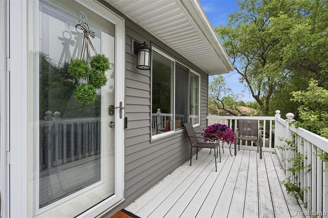 5233 Van Winkle Street, Brighton, MI 48116