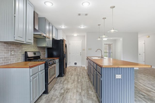 1315 HELEN Court, Bryant, AR 72022