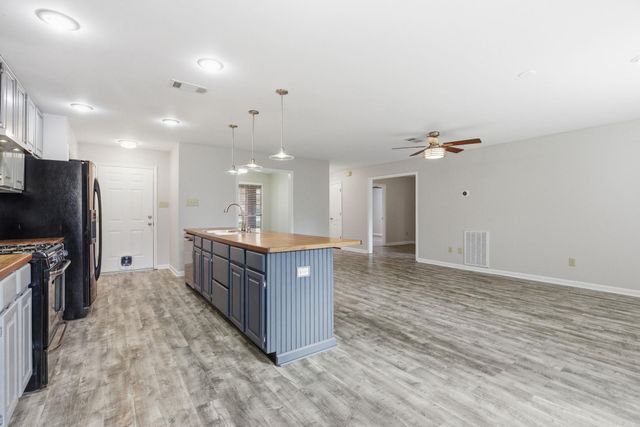 1315 HELEN Court, Bryant, AR 72022