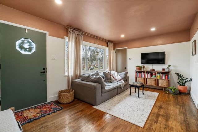 172 E Wedgewood Drive, Ross Twp, PA 15229