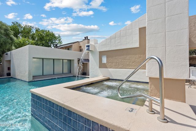 7620 E Callisto Cir Unit 212, Tucson, AZ 85715
