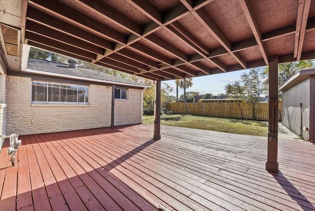 15514 Diana Lane, Houston, TX 77062