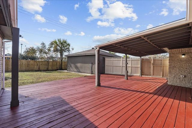 15514 Diana Lane, Houston, TX 77062