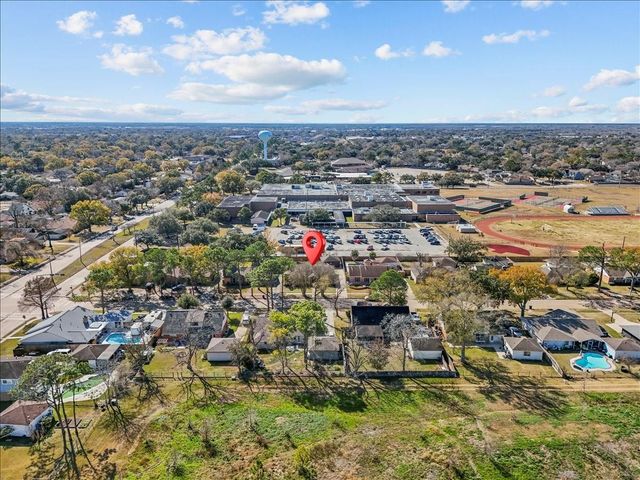 15514 Diana Lane, Houston, TX 77062