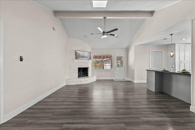 15514 Diana Lane, Houston, TX 77062