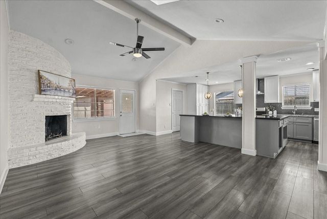 15514 Diana Lane, Houston, TX 77062