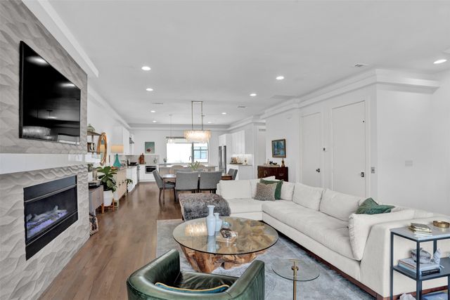 13001 Hutton Drive 10, Farmers Branch, TX 75234