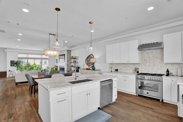 13001 Hutton Drive 10, Farmers Branch, TX 75234