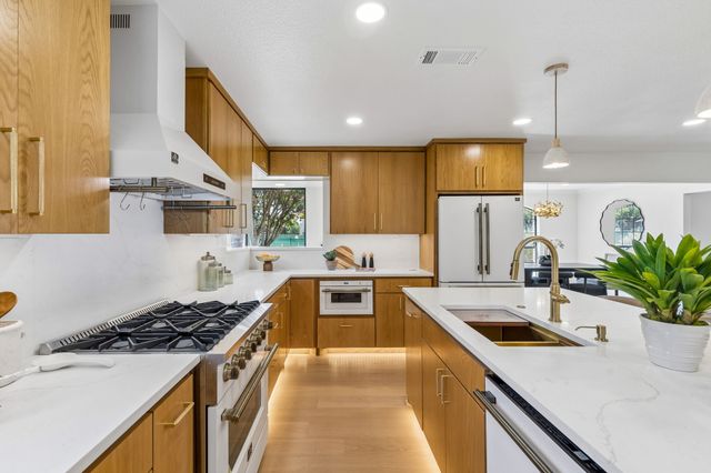 6403 Genstar Lane, Dallas, TX 75252